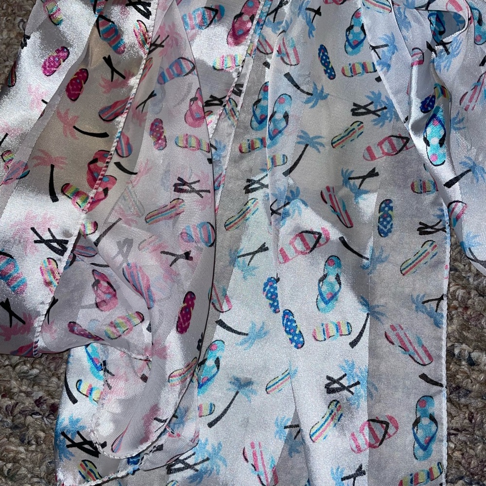 2 Beachy Scarves 🧣 - Picture 2 of 2